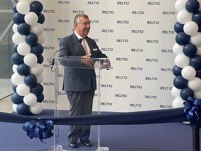 Pedro Rebelo de Sousa and William Smithson represent SRS Legal in the official opening of Reltio's office in Lisbon